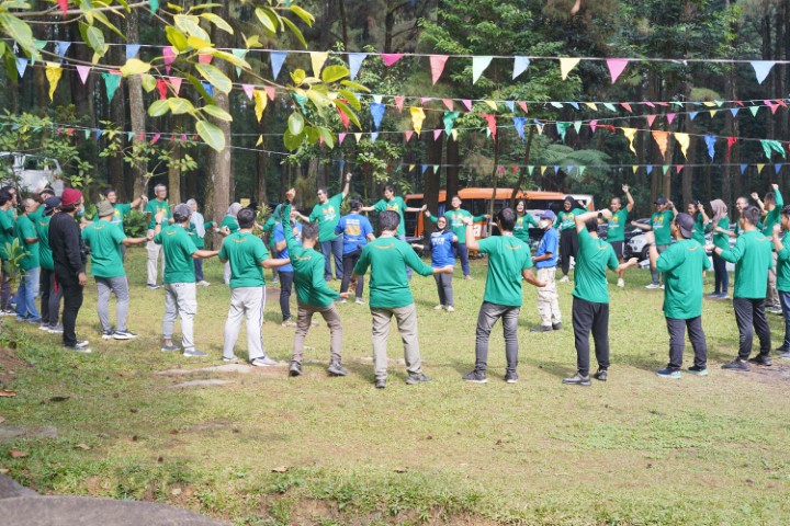 Ice breaking outbound sentul bogor