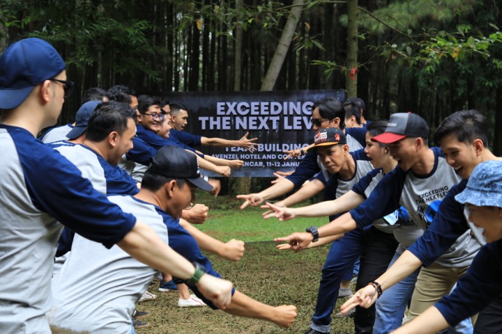 Sesi grouping di paket outbound sentul bogor gunung pancar